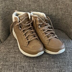Skechers Women's Tan High-Top Sneakers